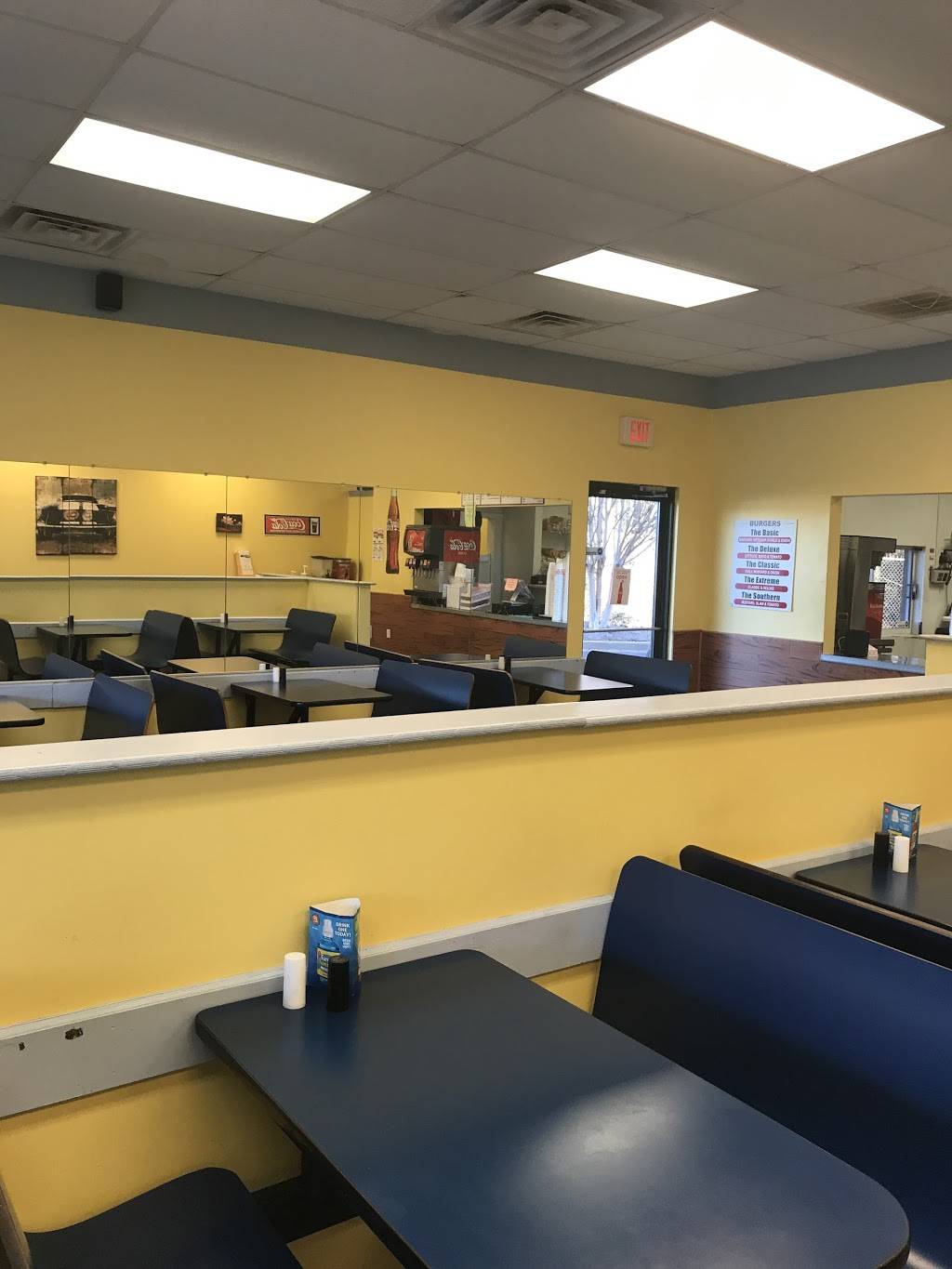 Lil Ricks East | meal takeaway | 1523 Asheville Hwy, Spartanburg, SC 29303, USA | 8645850002 OR +1 864-585-0002