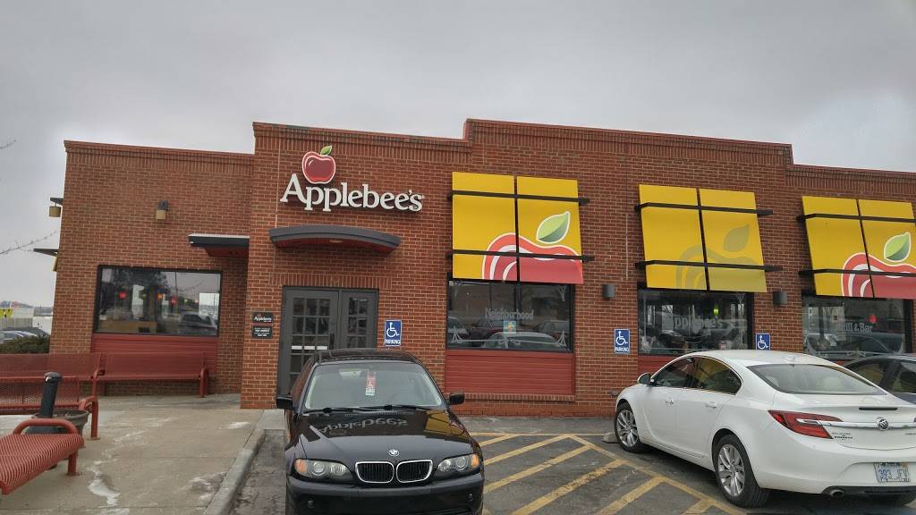 Applebees Grill + Bar | restaurant | 5928 SW 17th St, Topeka, KS 66604, USA | 7852723664 OR +1 785-272-3664