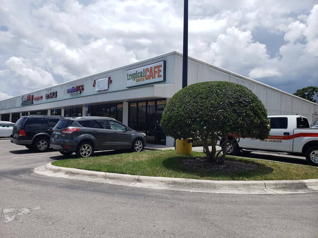 Tropical Smoothie Cafe | restaurant | 5212-A Okeechobee Rd, Fort Pierce, FL 34947, USA | 7724291944 OR +1 772-429-1944