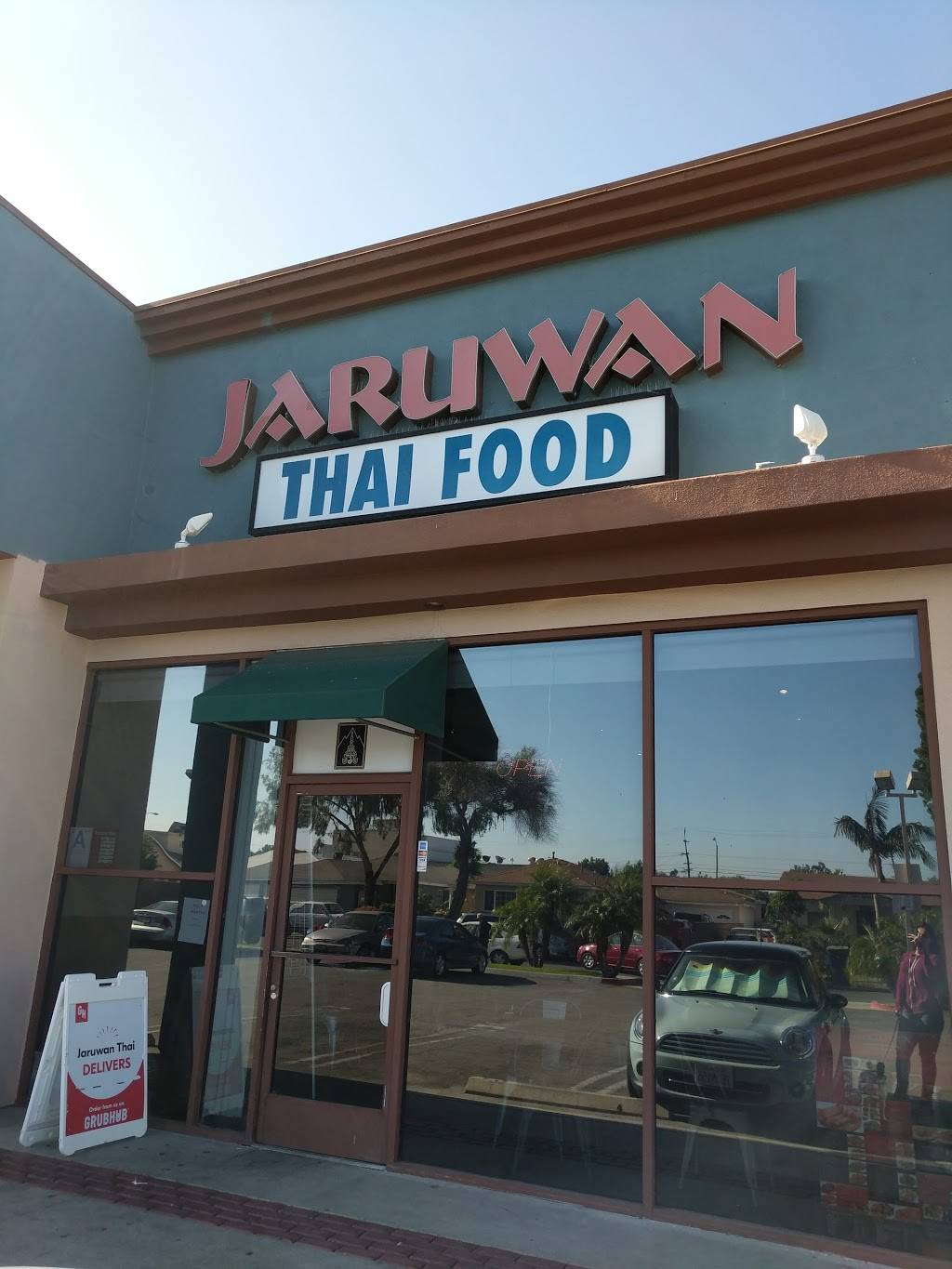 Jaruwan | restaurant | 9825 Long Beach Blvd, South Gate, CA 90280, USA | 3232496963 OR +1 323-249-6963