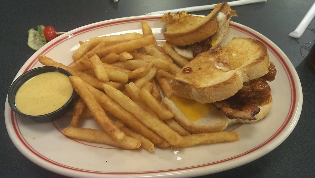 Friendlys | restaurant | 1469 Providence Hwy, Norwood, MA 02062, USA | 7817697583 OR +1 781-769-7583