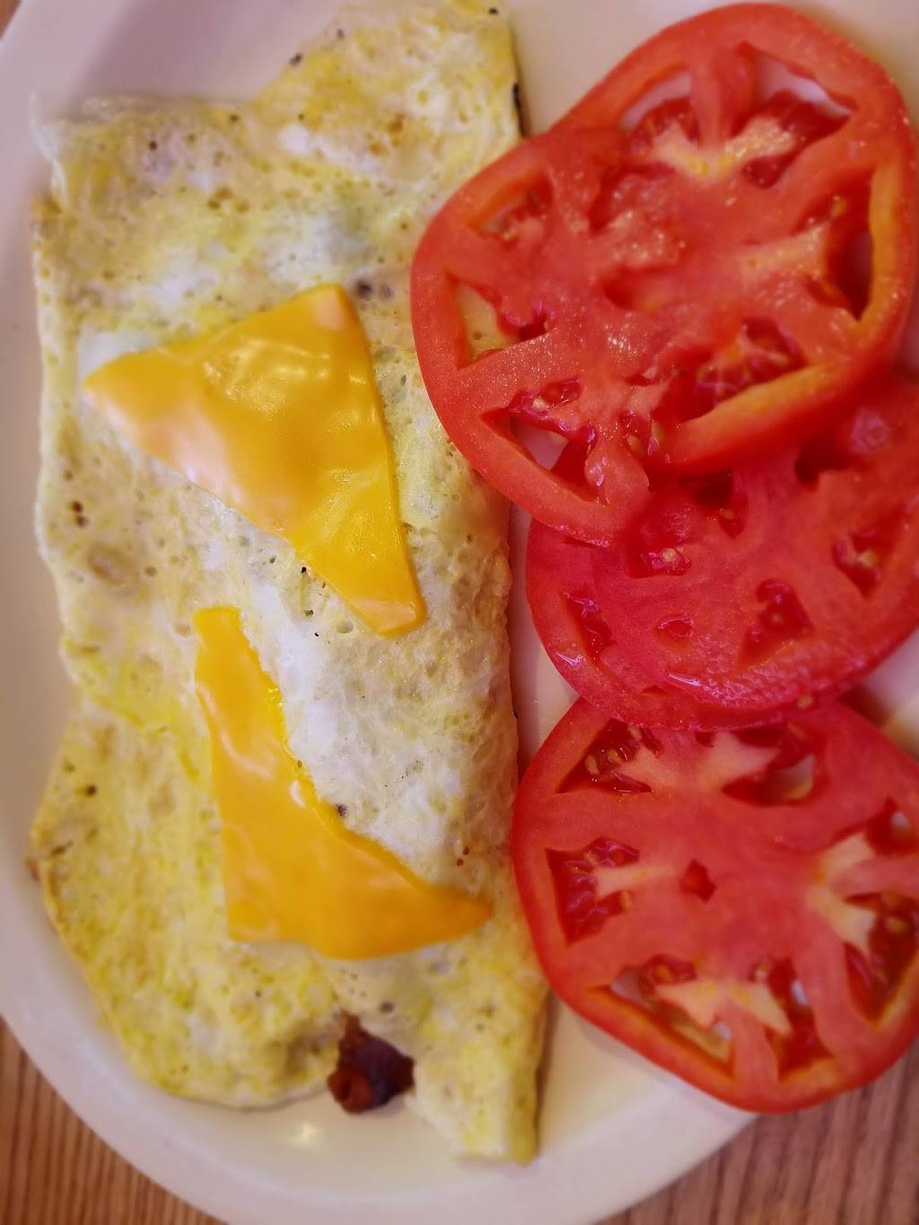 Wildlife Restaurant & Grill | restaurant | 4381 Fish Factory Rd SE, Southport, NC 28461, USA | 9104579953 OR +1 910-457-9953