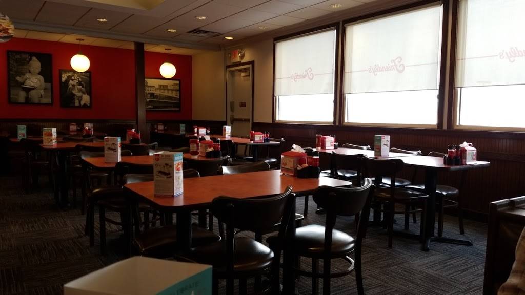 Friendlys | restaurant | 3099 William Penn Hwy, Easton, PA 18045, USA | 6102584360 OR +1 610-258-4360