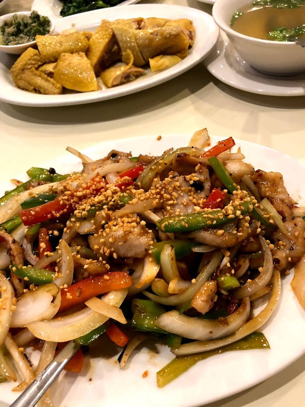 Chis Congee & Noodle House | restaurant | 1177 Central Pkwy W Unit 66, Mississauga, ON L5C 3J2, Canada | 9058484298 OR +1 905-848-4298