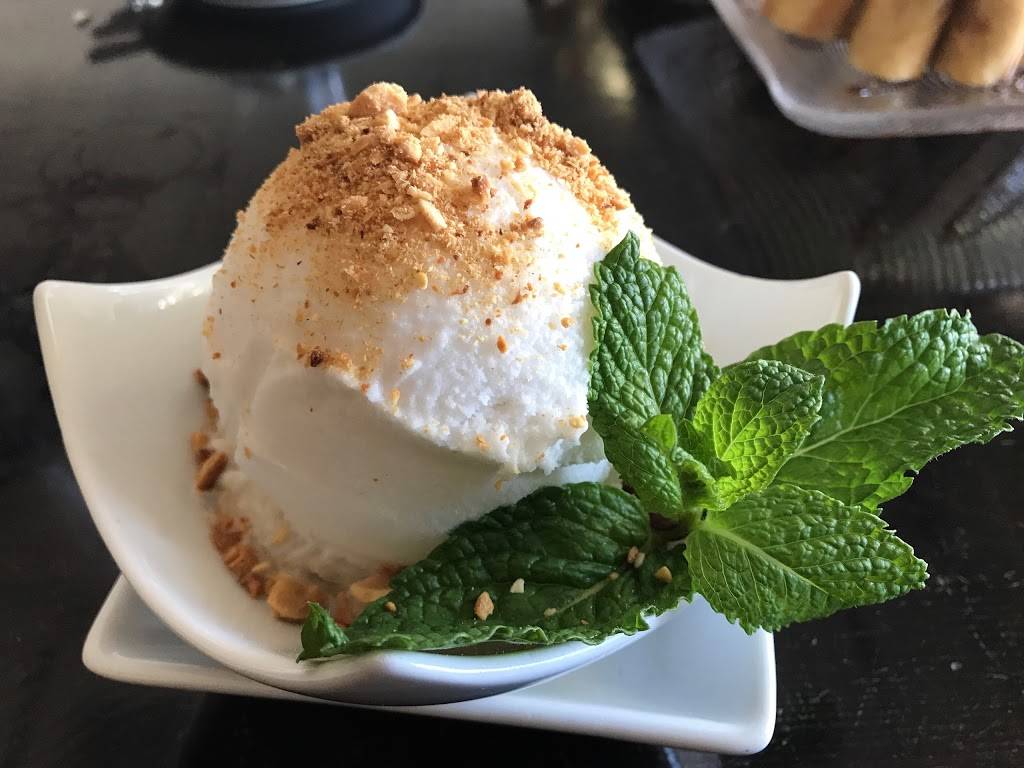 Ginger Thai | restaurant | 22330 Sherman Way # C1, Canoga Park, CA 91303, USA | 8188877118 OR +1 818-887-7118