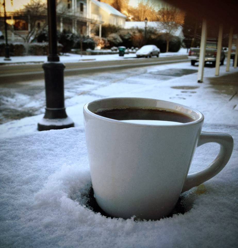 Baines Books & Coffee | cafe | 485 Valley St, Scottsville, VA 24590, USA | 4342863577 OR +1 434-286-3577