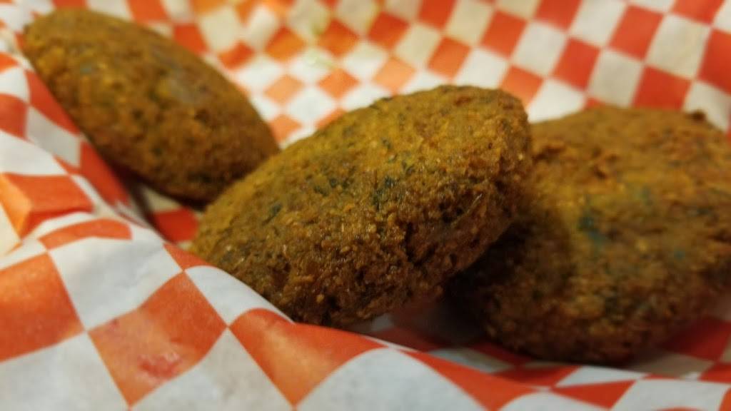 Qs Halal Mediterranean comfort | restaurant | 196 Nut Tree Pkwy, Vacaville, CA 95687, USA | 7077246162 OR +1 707-724-6162