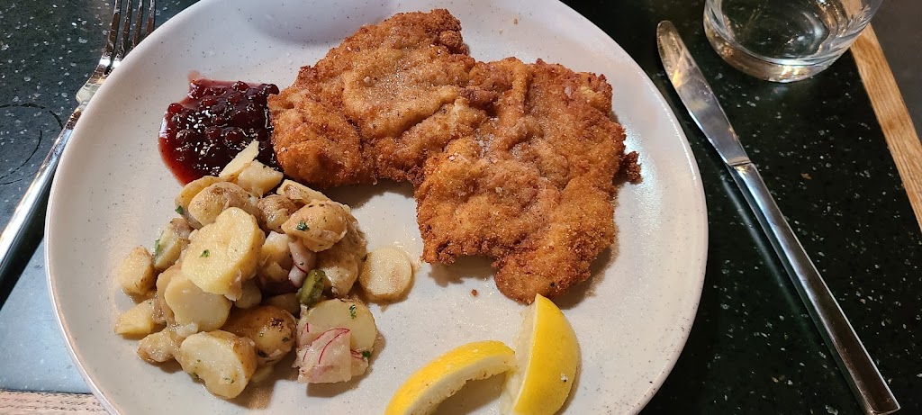 Gilde Brewery | restaurant | 3530 Dewitt Ln, Charlotte, NC 28217, USA | 9806138454 OR +1 980-613-8454