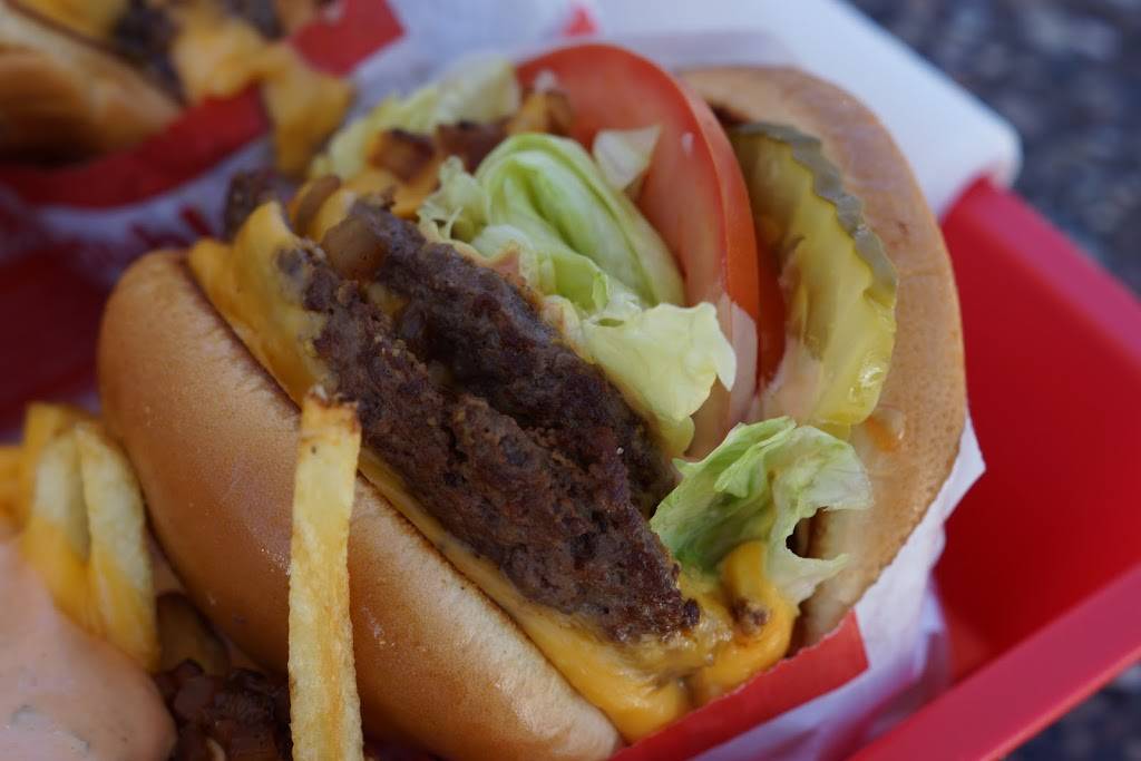 In-N-Out Burger | restaurant | 2727 W March Ln, Stockton, CA 95219, USA | 8007861000 OR +1 800-786-1000