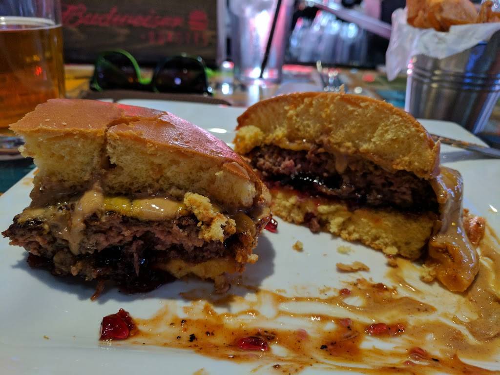 Cold Beers & Cheeseburgers | restaurant | 5625 N 7th St, Phoenix, AZ 85014, USA | 6023548093 OR +1 602-354-8093