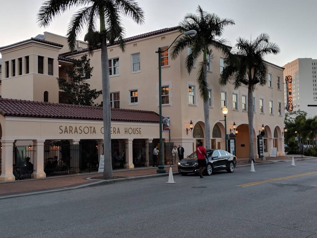 Starbucks | cafe | 1401 1st St #1020, Sarasota, FL 34236, USA | 9419550273 OR +1 941-955-0273