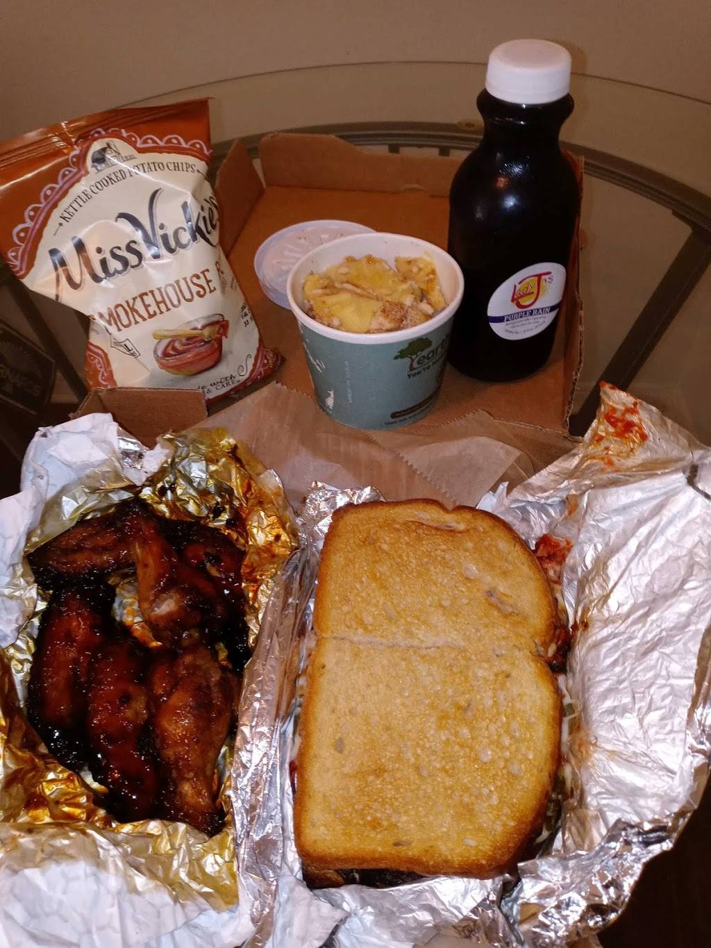 Wichin Pizza | restaurant | 240 Adams St, Louisville, KY 40206, USA | 5022058400 OR +1 502-205-8400