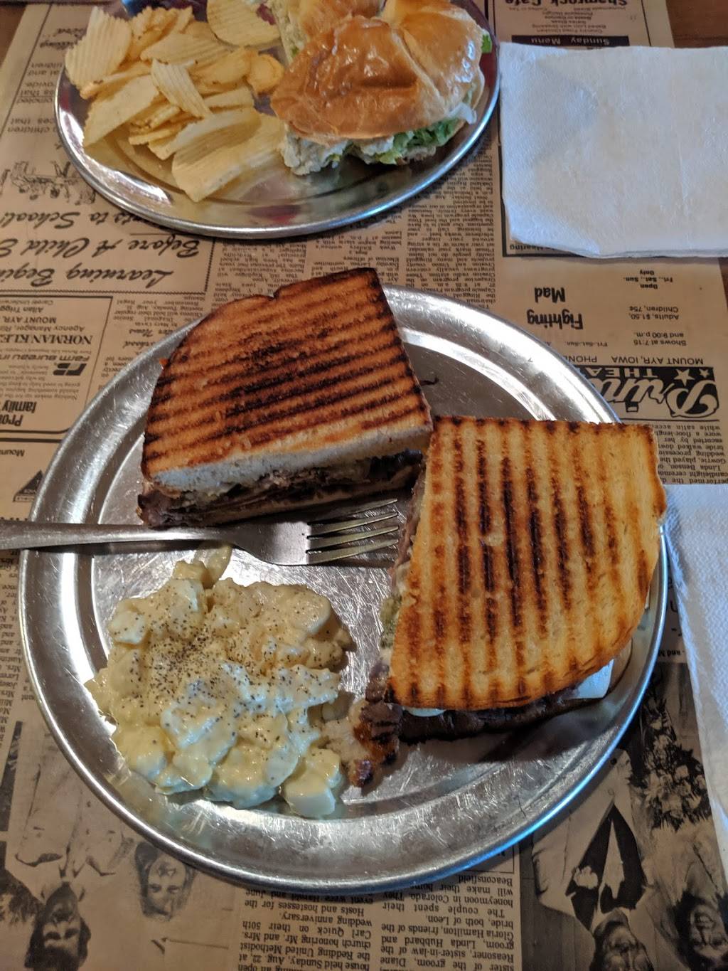 Jamies Coffee Mill & Deli | cafe | 118 W Adams St, Mt Ayr, IA 50854, USA | 6414642422 OR +1 641-464-2422