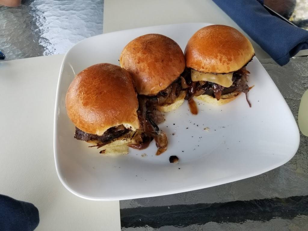 The New Continental Hotel and Restaurant | restaurant | 15 Leo Ct, Greenwood Lake, NY 10925, USA | 8454772456 OR +1 845-477-2456