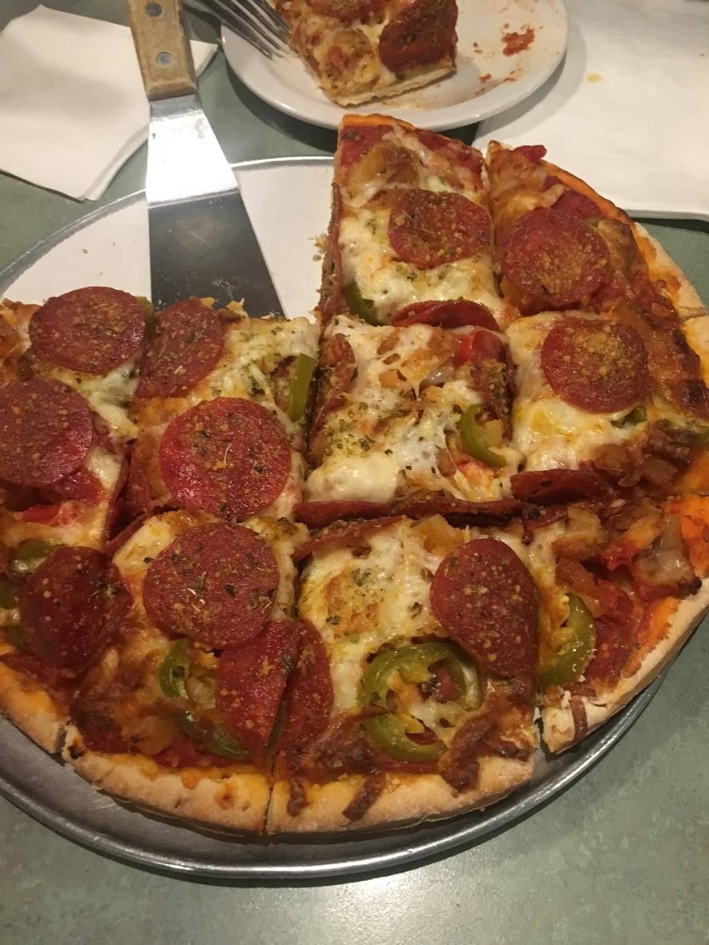 Ed & Joes Pizza | restaurant | 17332 Oak Park Ave # 1, Tinley Park, IL 60477, USA | 7085323051 OR +1 708-532-3051