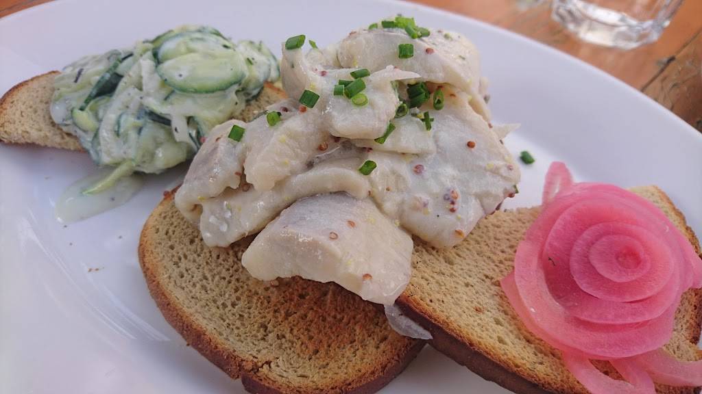 Jägerhaus | restaurant | 15-16 149th St, Flushing, NY 11357, USA | 7187673486 OR +1 718-767-3486