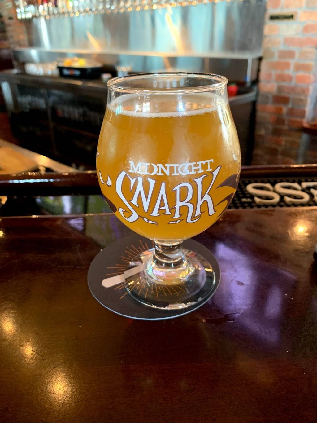 Beer & Brats | restaurant | 5005 S Cooper St #183, Arlington, TX 76017, USA | 8176181450 OR +1 817-618-1450