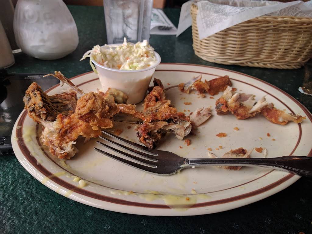 Crandalls Restaurant | restaurant | 10441 IL-47, Hebron, IL 60034, USA | 8156482609 OR +1 815-648-2609