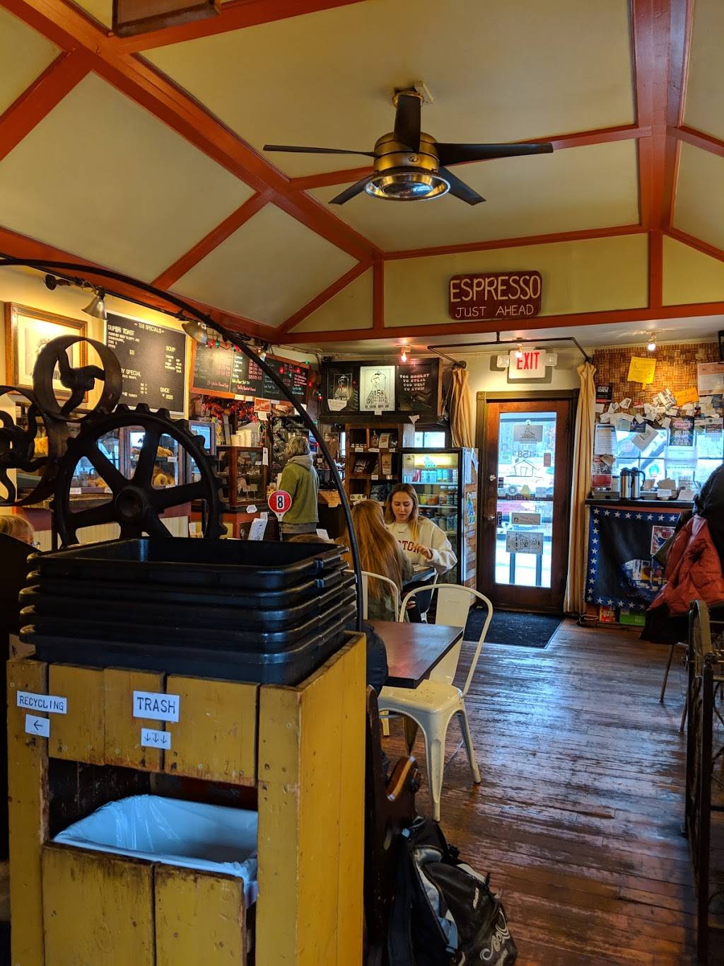 158 Pickett Street Cafe | bakery | 158 Benjamin W Pickett St, South Portland, ME 04106, USA | 2077998998 OR +1 207-799-8998