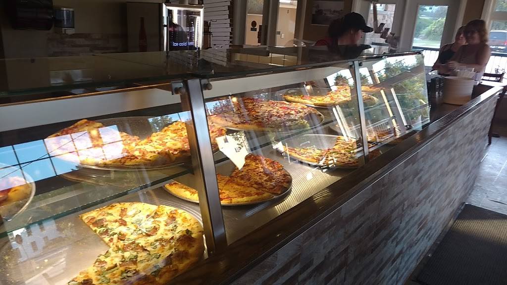 Pizza Alloro | restaurant | 5 Main St, Buckhorn, ON K0L 1J0, Canada | 7056577575 OR +1 705-657-7575
