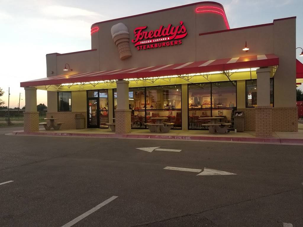 Freddys Frozen Custard & Steakburgers | restaurant | 7201 NW Cache Rd, Lawton, OK 73505, USA | 5806992566 OR +1 580-699-2566
