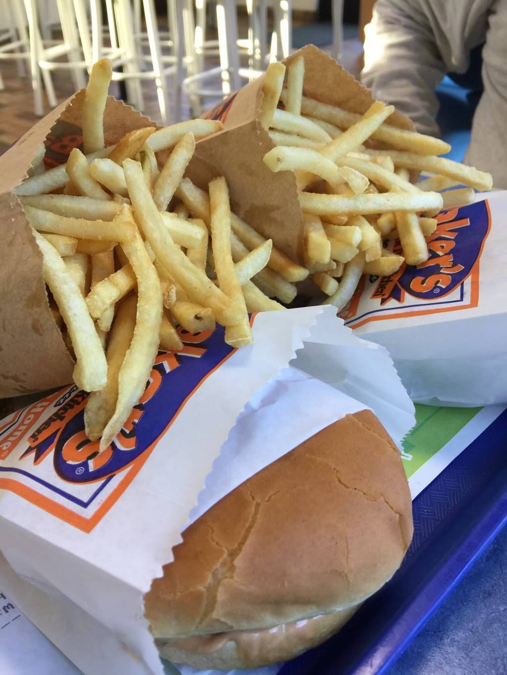 Bakers Drive-Thru | restaurant | 31453 Avenue E, Yucaipa, CA 92399, USA | 9098845233 OR +1 909-884-5233