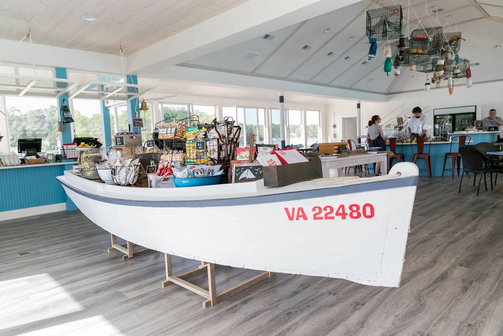 Fish Hawk Oyster Bar | restaurant | 480 King Carter Dr, Irvington, VA 22480, USA | 8044384489 OR +1 804-438-4489