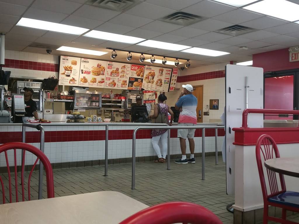 KFC | restaurant | 112 N Dupont Hwy, New Castle, DE 19720, USA | 3023228075 OR +1 302-322-8075
