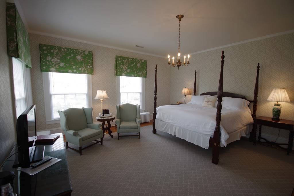 Beaumont Inn | restaurant | 638 Beaumont Inn Dr, Harrodsburg, KY 40330, USA | 8597343381 OR +1 859-734-3381