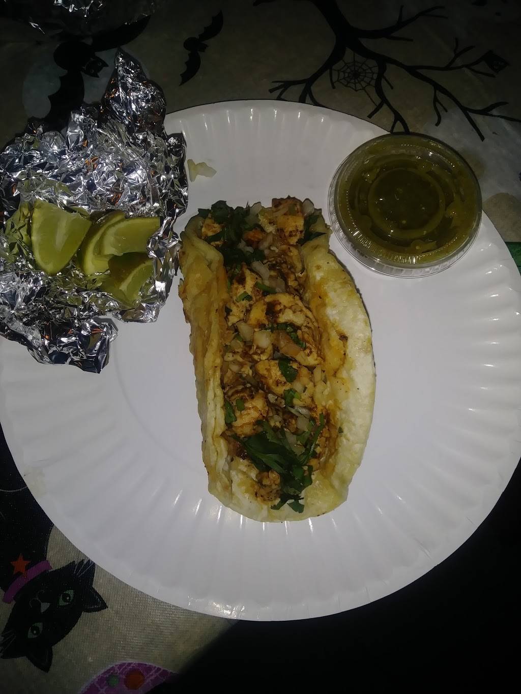 Phils Sports Bar & Grill | restaurant | 8901 Burlington Ave, Brookfield, IL 60513, USA | 7084859528 OR +1 708-485-9528