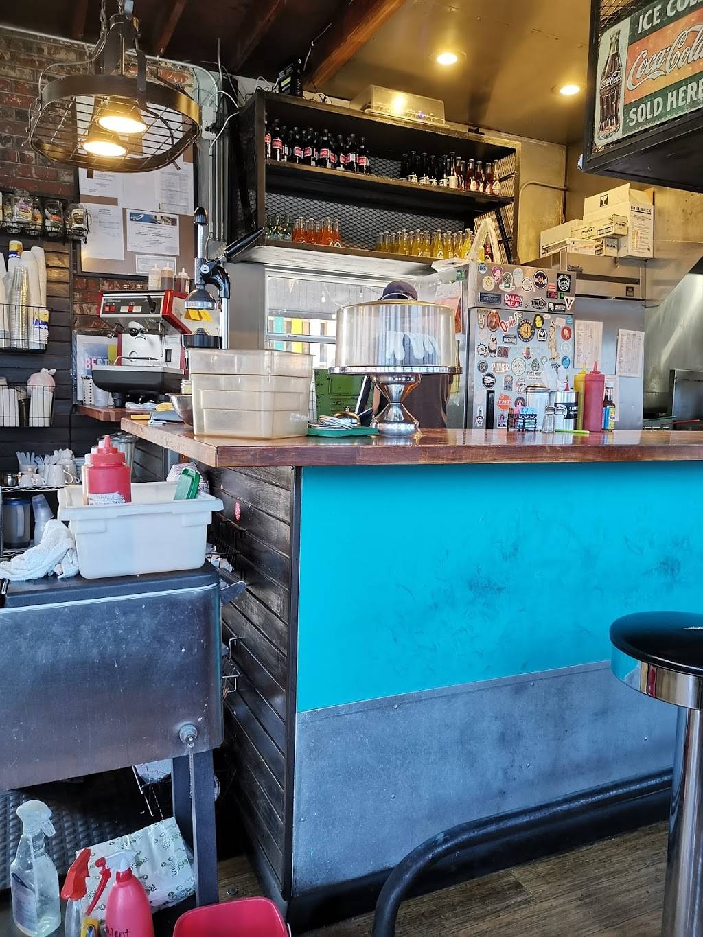 Sabertooth Food Co. | restaurant | 4012 N Mesa St, El Paso, TX 79902, USA | 9155338024 OR +1 915-533-8024