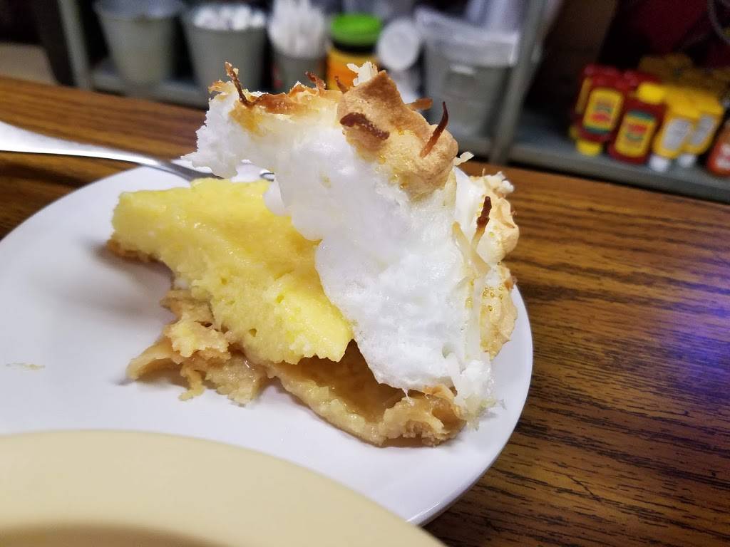 Sissys Cafe | restaurant | 130 Cross St, Mortons Gap, KY 42440, USA | 2702587012 OR +1 270-258-7012