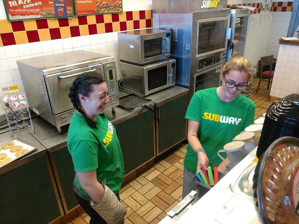 Subway Restaurants | restaurant | Shopping Center, 5301 S Superstition Mountain Dr A-108, Gold Canyon, AZ 85218, USA | 4802886810 OR +1 480-288-6810
