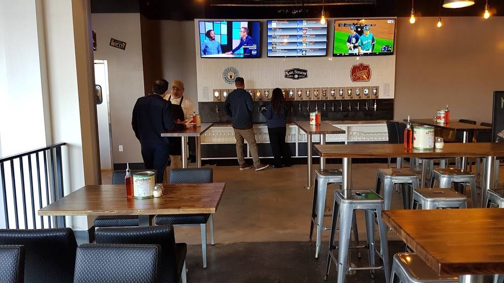 zpizza Taproom | restaurant | 8657 Villa La Jolla Dr #127, La Jolla, CA 92037, USA | 8582602373 OR +1 858-260-2373