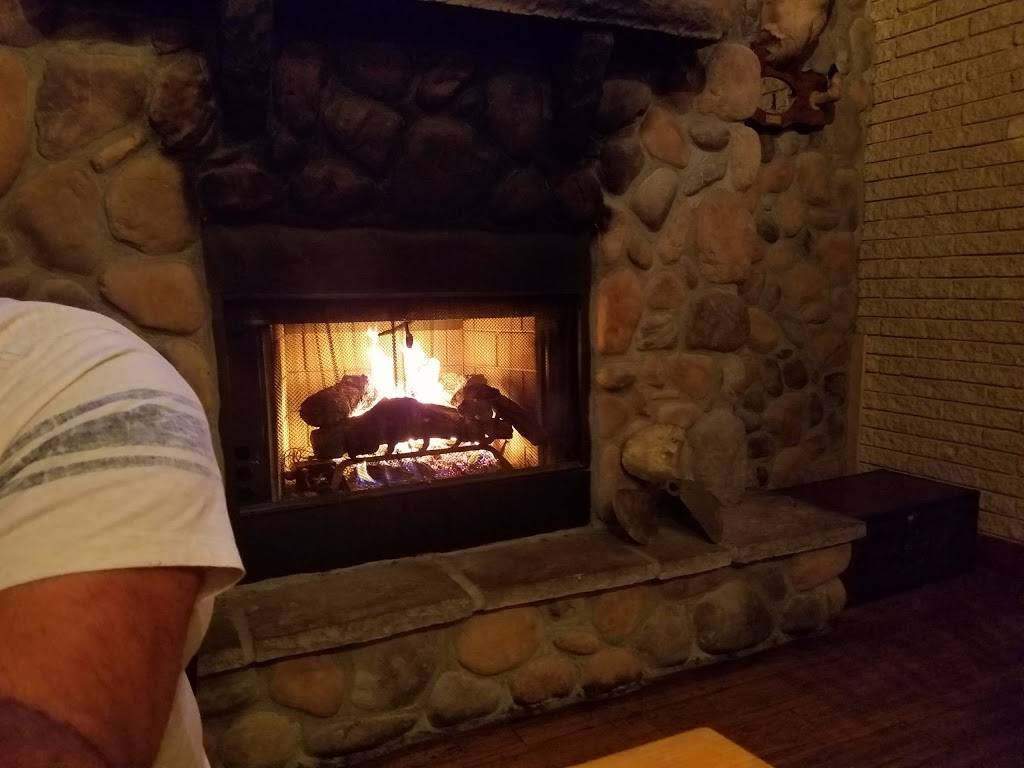 CJ Browns Boatyard Grill | restaurant | 48780 Jefferson Ave, New Baltimore, MI 48047, USA | 5867257821 OR +1 586-725-7821