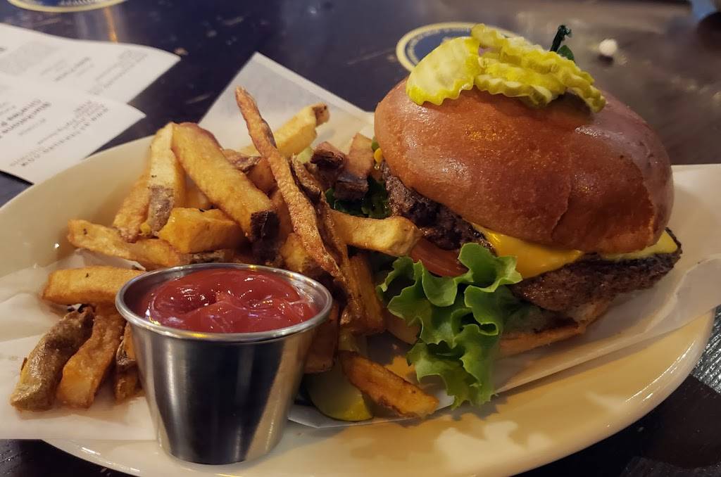 Flying Saucer Draught Emporium | restaurant | 1400 N Germantown Pkwy Suite 114, Cordova, TN 38016, USA | 9017555530 OR +1 901-755-5530