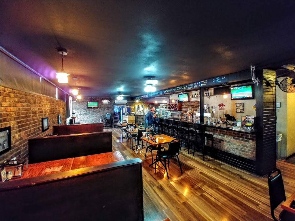 Zs Brick Oven Pizza | restaurant | 2730 N College Ave, Fayetteville, AR 72703, USA | 4799354299 OR +1 479-935-4299