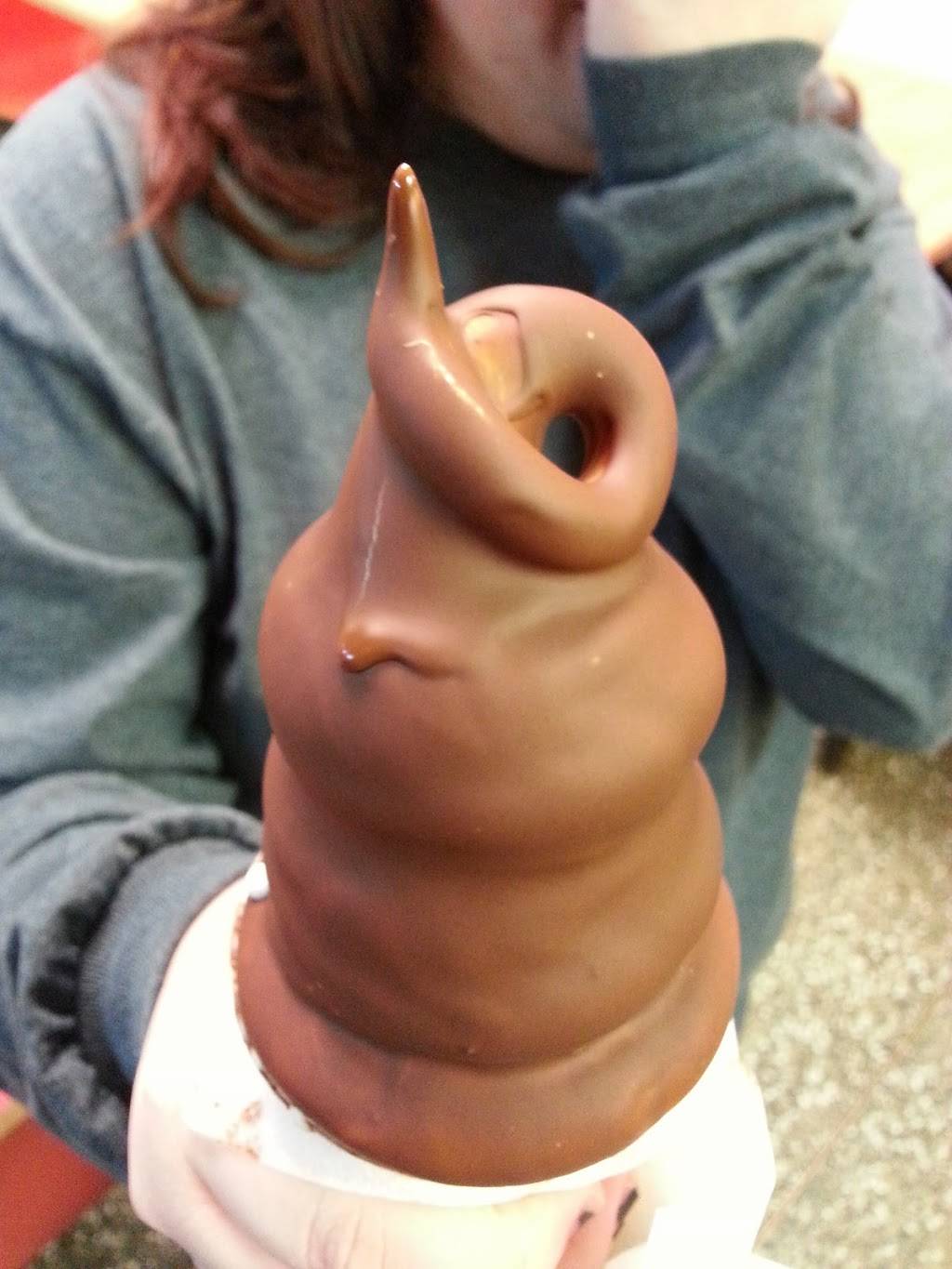 Dairy Queen | restaurant | 3855 Pio Nono Ave, Macon, GA 31206, USA | 4787884727 OR +1 478-788-4727