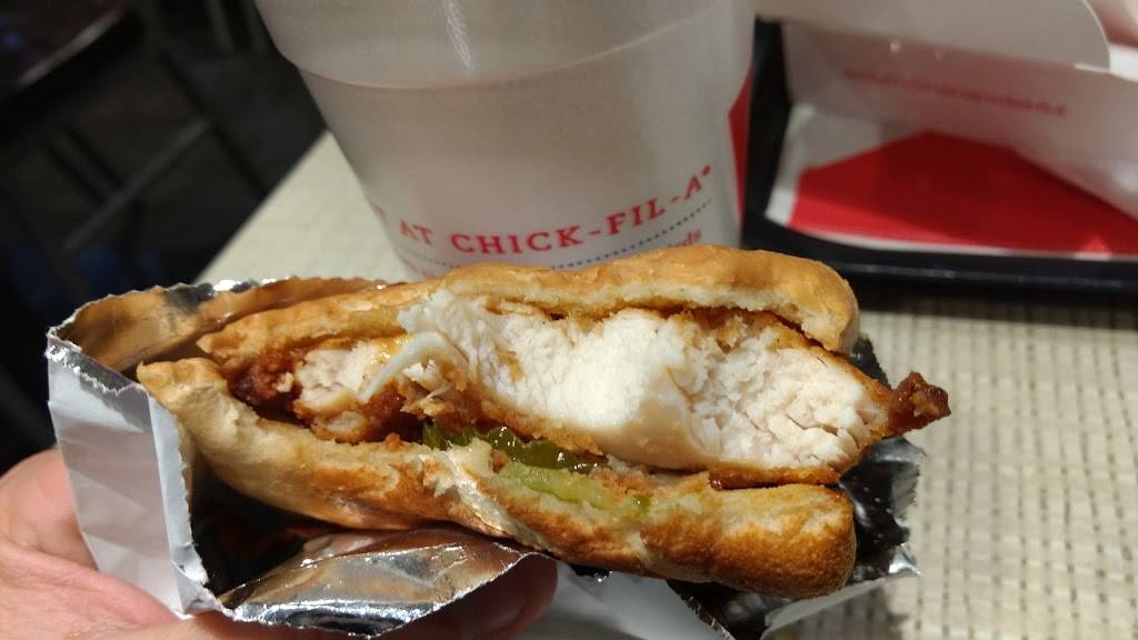 Chick-fil-A | restaurant | 235 Goodman Rd W, Southaven, MS 38671, USA | 6623493587 OR +1 662-349-3587