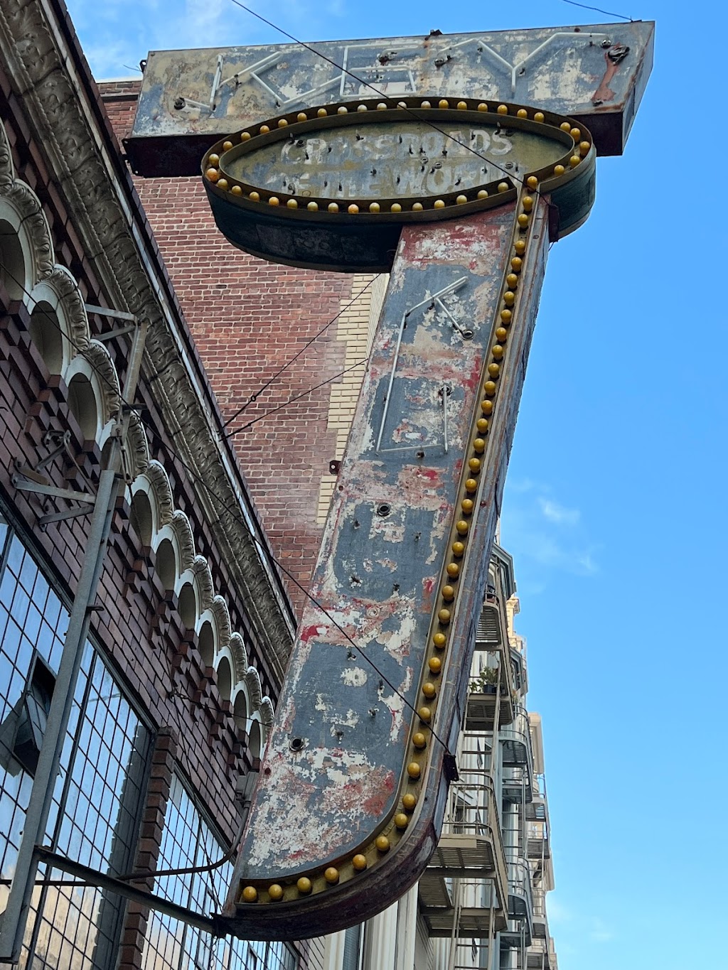 Key Klub | restaurant | 850 Bush St, San Francisco, CA 94108, USA | 4154949425 OR +1 415-494-9425