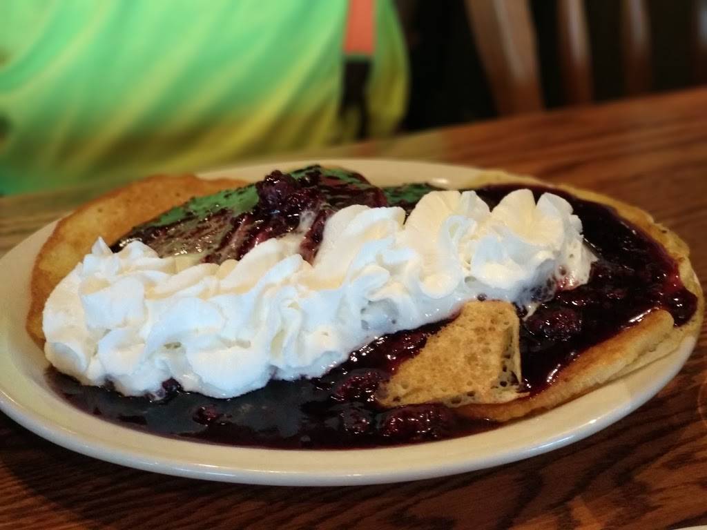 Cracker Barrel Old Country Store | restaurant | 7810 Interstate Dr, Erie, PA 16509, USA | 8148682500 OR +1 814-868-2500