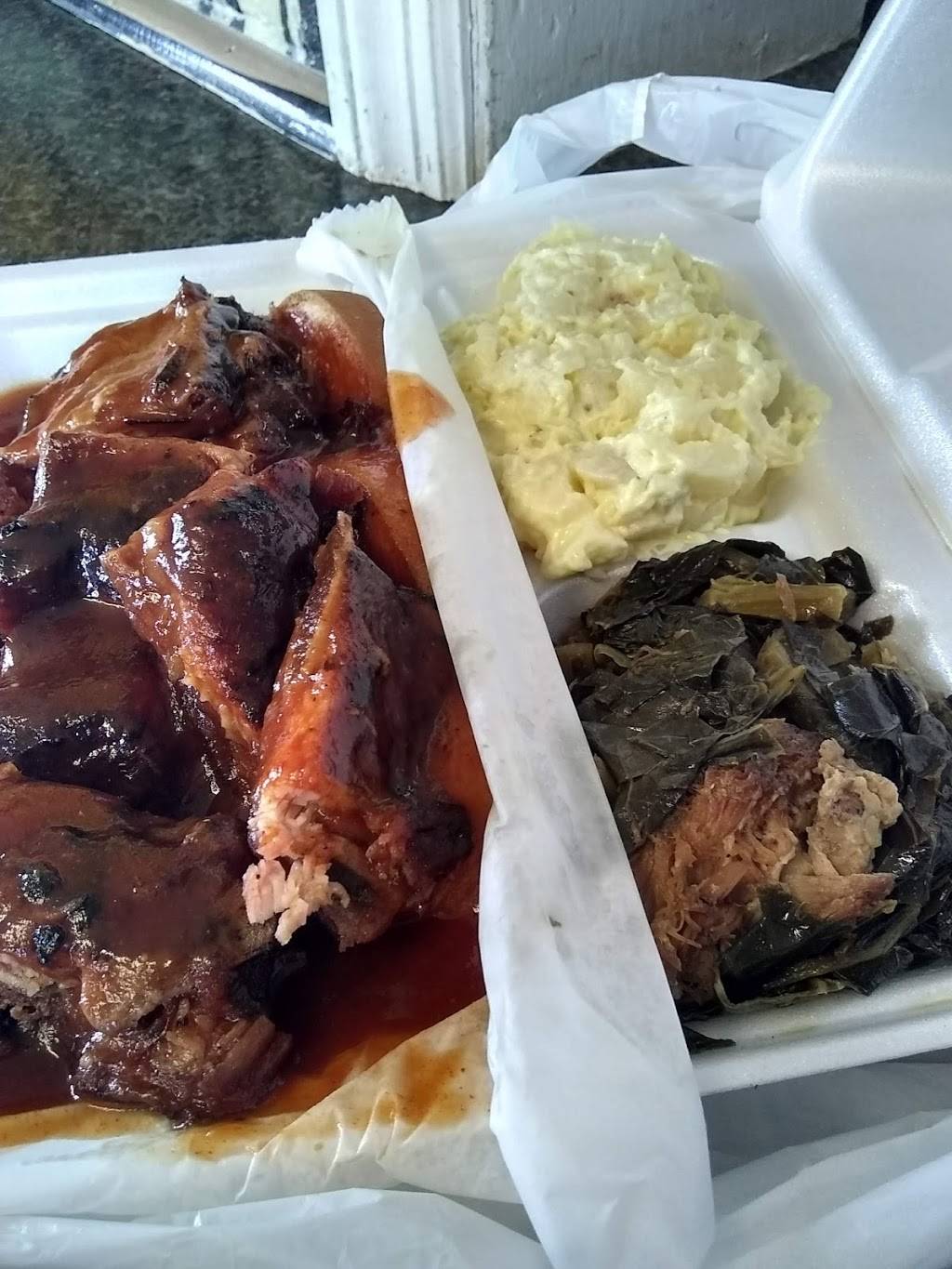 Down To the Bone BBQ & Catering | restaurant | 110 S Kings Ave, Brandon, FL 33511, USA | 8136539903 OR +1 813-653-9903