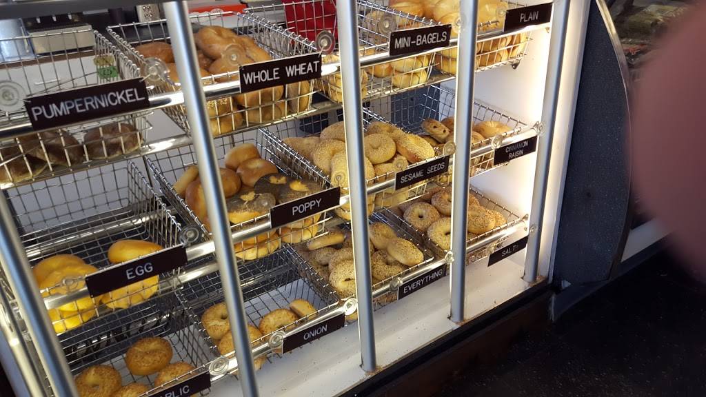 Wow Bagel | restaurant | 6864 Fresh Pond Rd, Ridgewood, NY 11385, USA | 7183815700 OR +1 718-381-5700