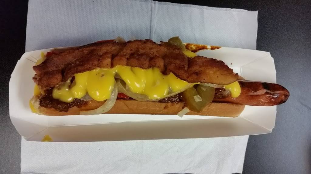 Doogies | restaurant | 2525 Berlin Turnpike, Newington, CT 06111, USA | 8606663647 OR +1 860-666-3647