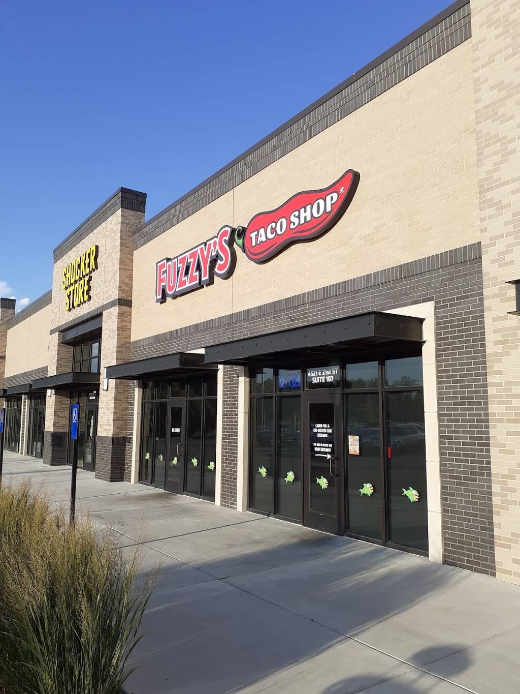 Fuzzys Taco Shop | restaurant | 4521 E 21st St N #107, Wichita, KS 67208, USA | 3166848227 OR +1 316-684-8227