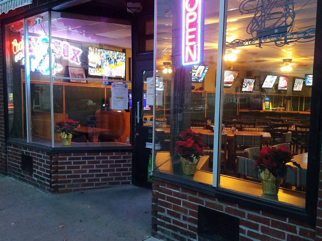 TNT Pizza Sports Bar & Grill | restaurant | 548 South St, Holyoke, MA 01040, USA | 4135361100 OR +1 413-536-1100
