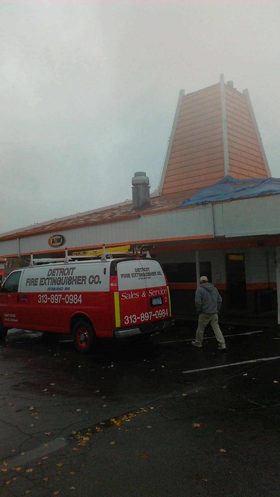 A&W Restaurant | restaurant | 12820 Eureka Rd, Riverview, MI 48192, USA | 7342833711 OR +1 734-283-3711