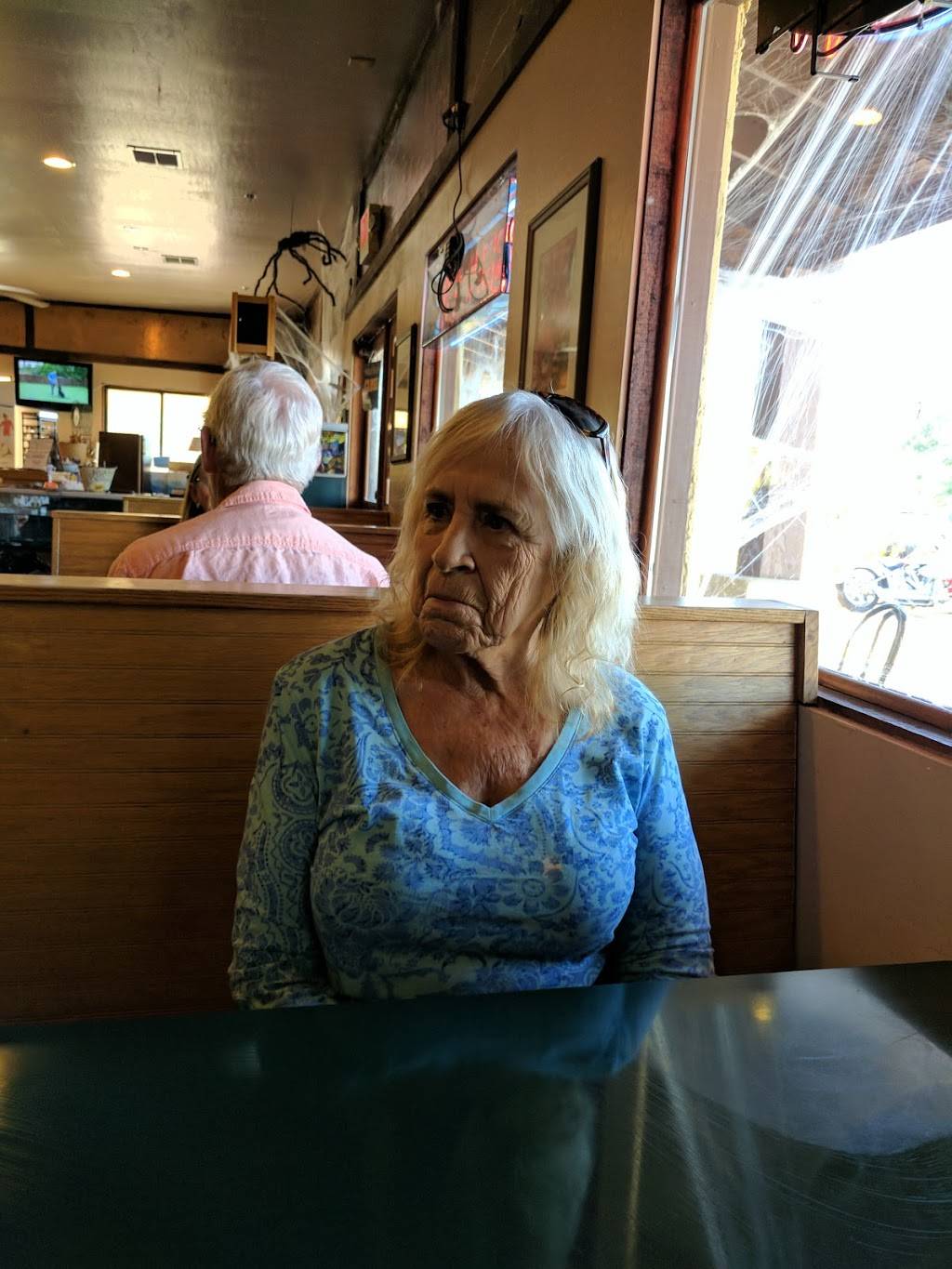 Oaks Diner & Flapjacks | restaurant | 6219 E Cave Creek Rd, Cave Creek, AZ 85331, USA | 4804885704 OR +1 480-488-5704