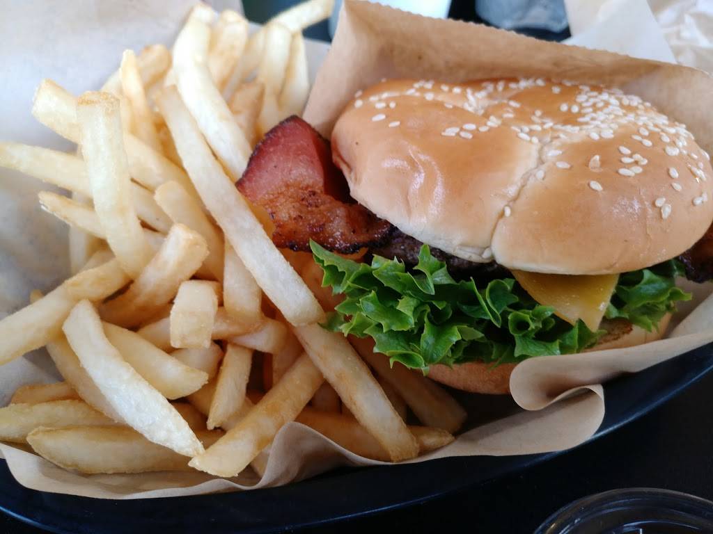 Burgerville | meal takeaway | 13309 NE Hwy 99, Vancouver, WA 98686, USA | 3605738223 OR +1 360-573-8223