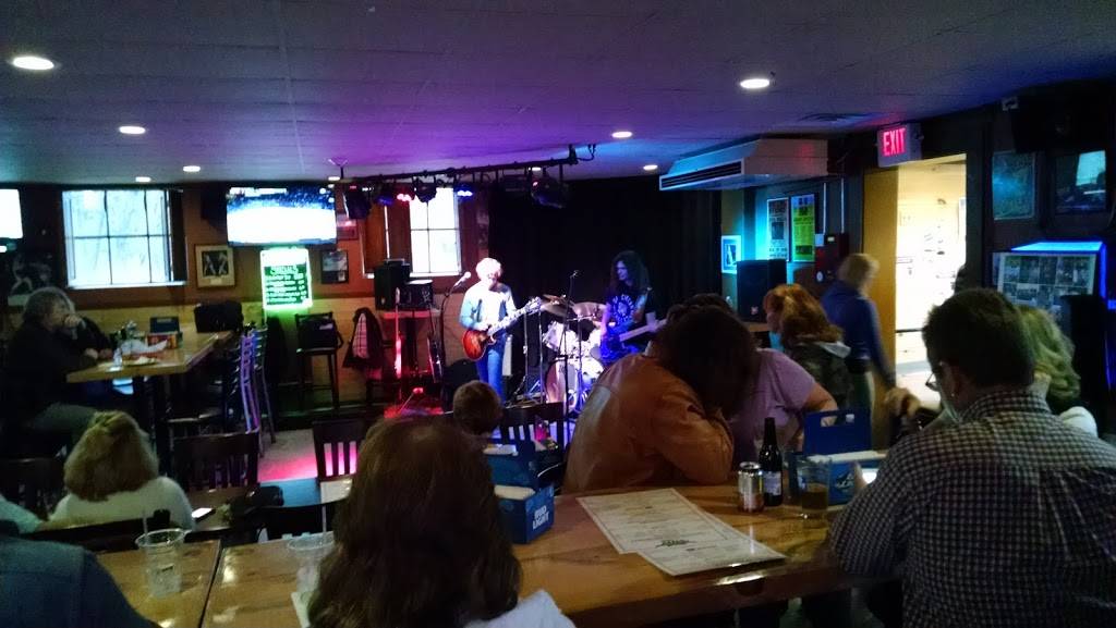 Auburn Pitts | restaurant | 167 Rockingham Rd, Auburn, NH 03032, USA | 6036226564 OR +1 603-622-6564